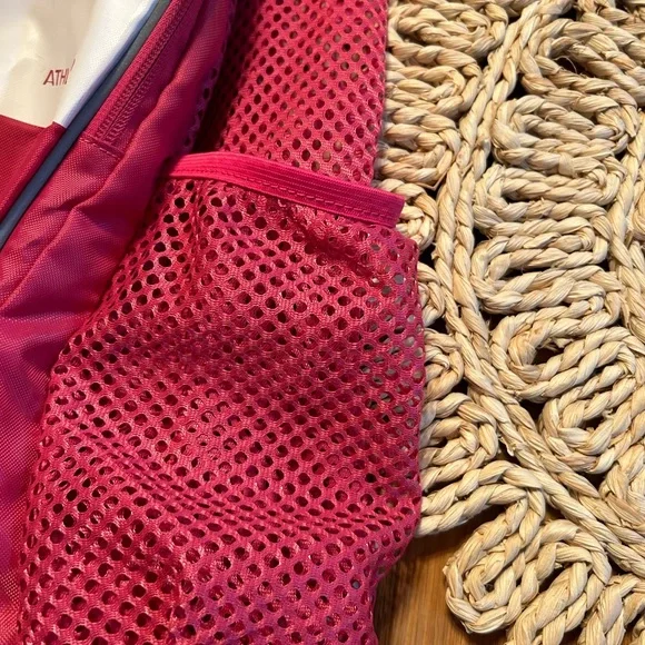 Athletico hot pink drawstring bag with mesh pockets backpack - Picture 5 of 7